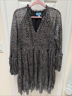 CeCe Black and White Printed Tiered Long-Sleeve Dress